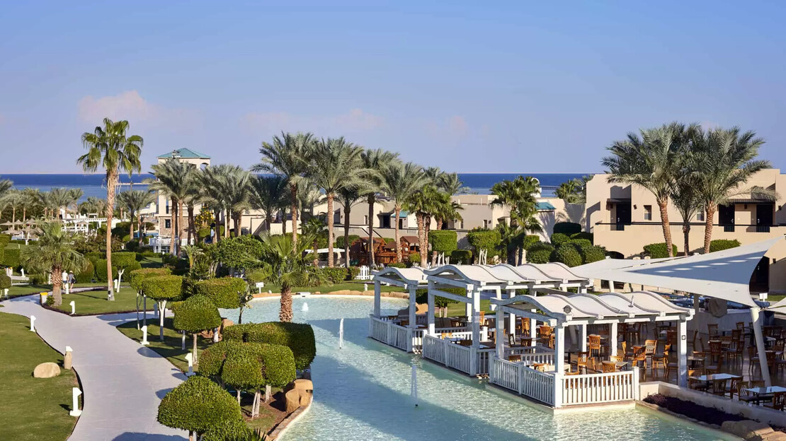 Coral Sea Holiday Resort & Aqua Park